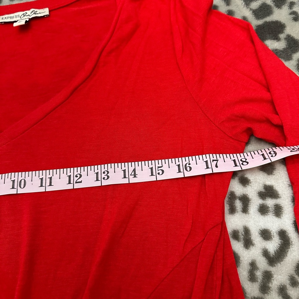 Express One Eleven Knot Front V-neck Top in Red Size Medium - Picture 9 of 12